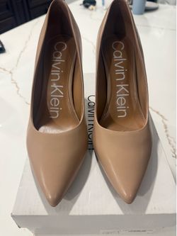 Calvin Klein Light Natural Leather Size 7