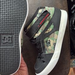 Boys Size 6 DC Shoes Pure High Top EV Hook & Loop Skateboarding Sneakers Shoes