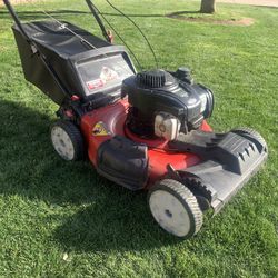 Self Propelled Troy Bilt Lawn Mower