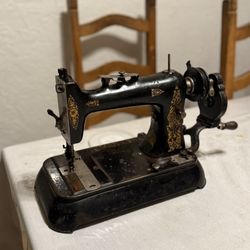 Singer Sewing Machine