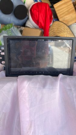 Car stereo with big box speakers