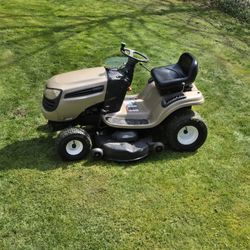 Ready For The Season **Craftsman Lawn Tractor 46" Deck 