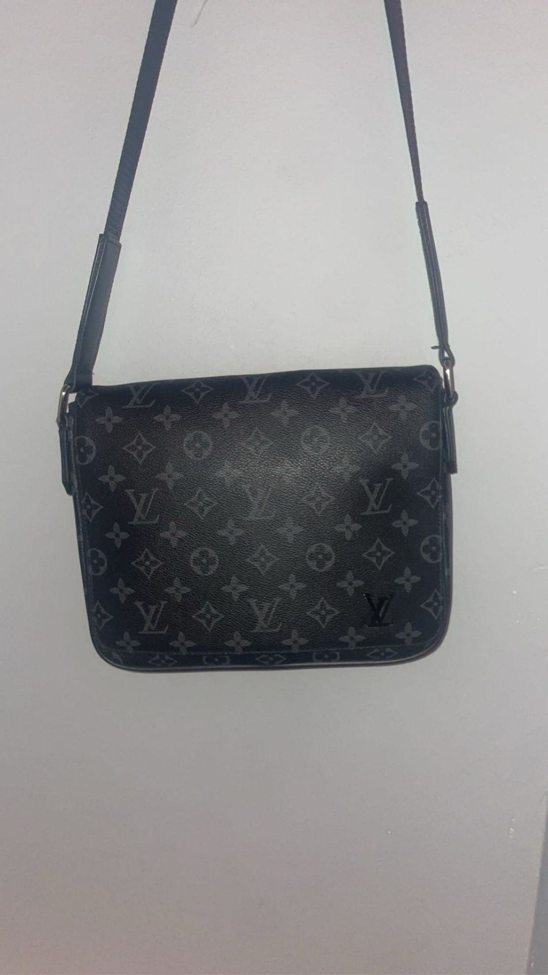 Louis Vuitton Messenger Bag Monogram Eclipse 