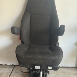 Semi Truck Seat Came Off A 2018 Peterbuilt