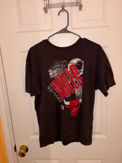NBA Chicago Bulls Black Shirt Size M Basketball Officially Licensed