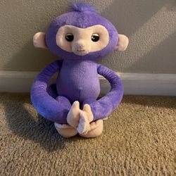 Fingerlings Monkey Plush 