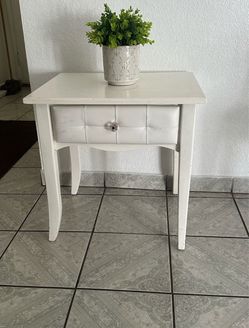 White Wood End Table with Drawer