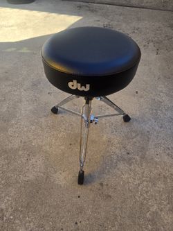 DW 5100 Round Drum Throne