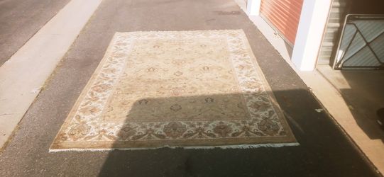 Beautiful 9'X15' Area Rug 100% Wool Area Rug.