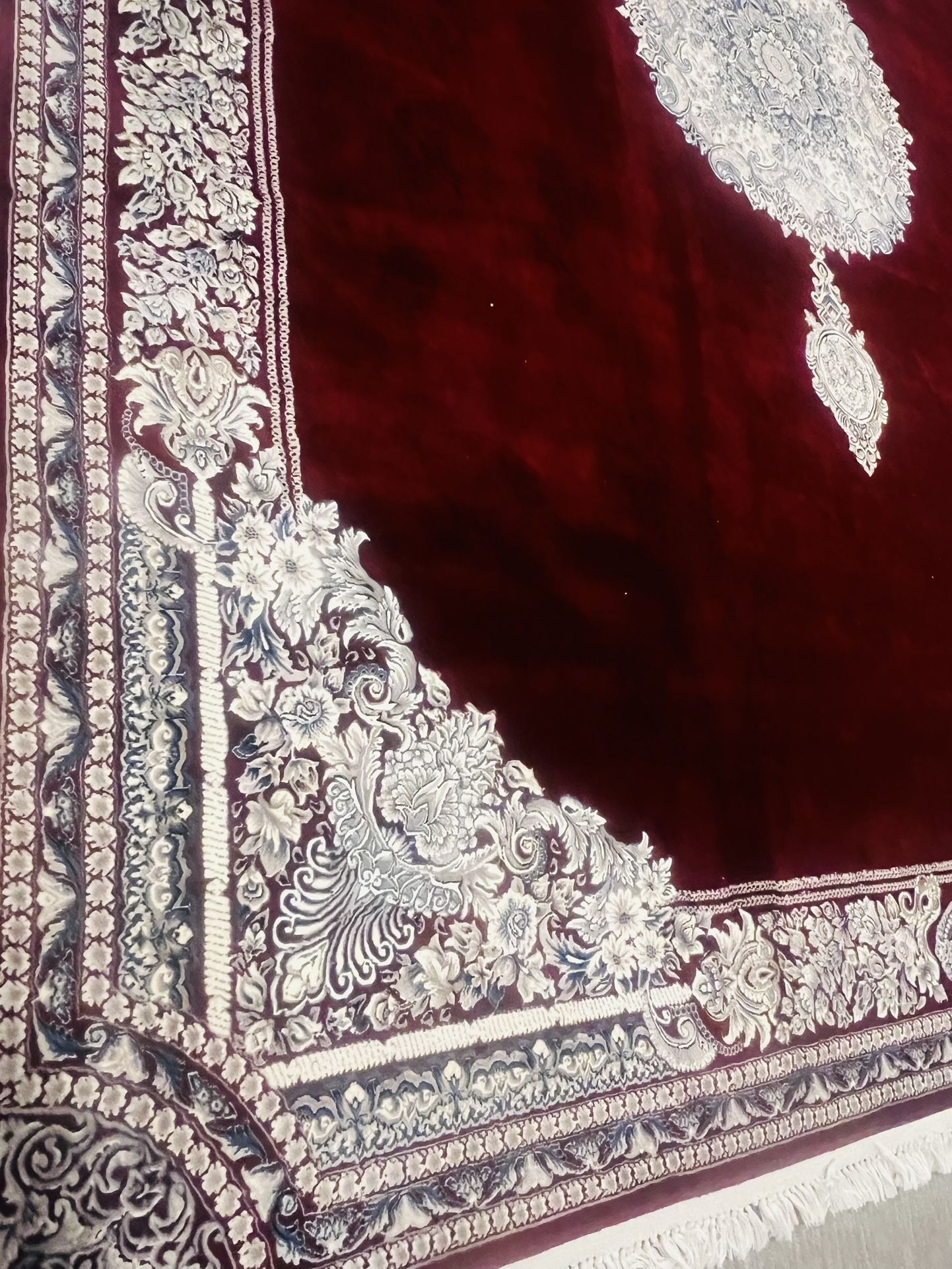 Beautiful Red Carpet Made In Iran 