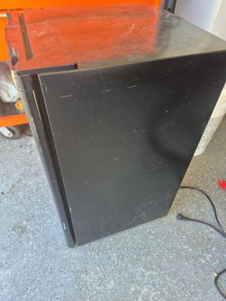 Mini refrigerator