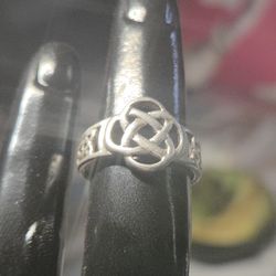 SILVER RING SIZE 5