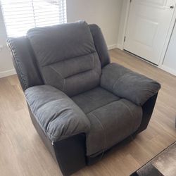 Reclining Rocking Chair 