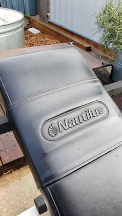 Heavy duty Nautilus adjustable bench press. No leg press attachment