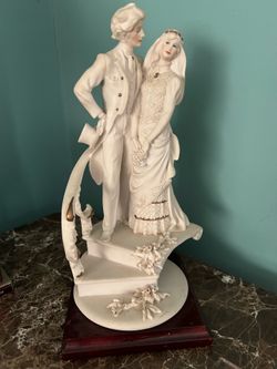 Armani wedding statue
