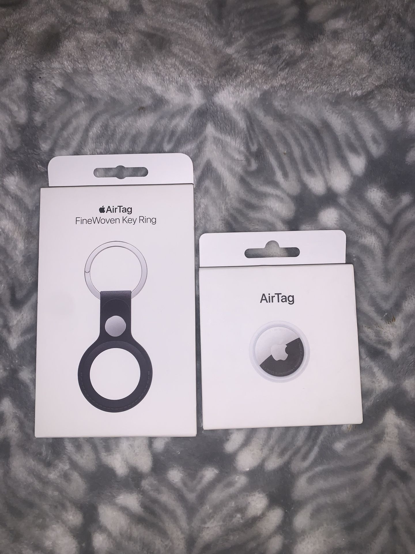 Apple AirTag & Leather Keychain