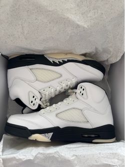 JORDAN 5 RETRO BLACK & WHITE