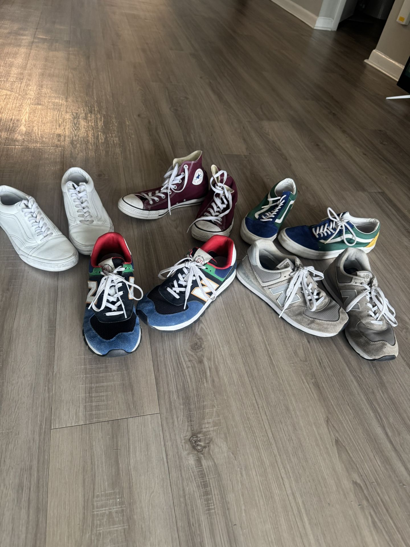 Selling ALL 5 Pairs (Size 9) 