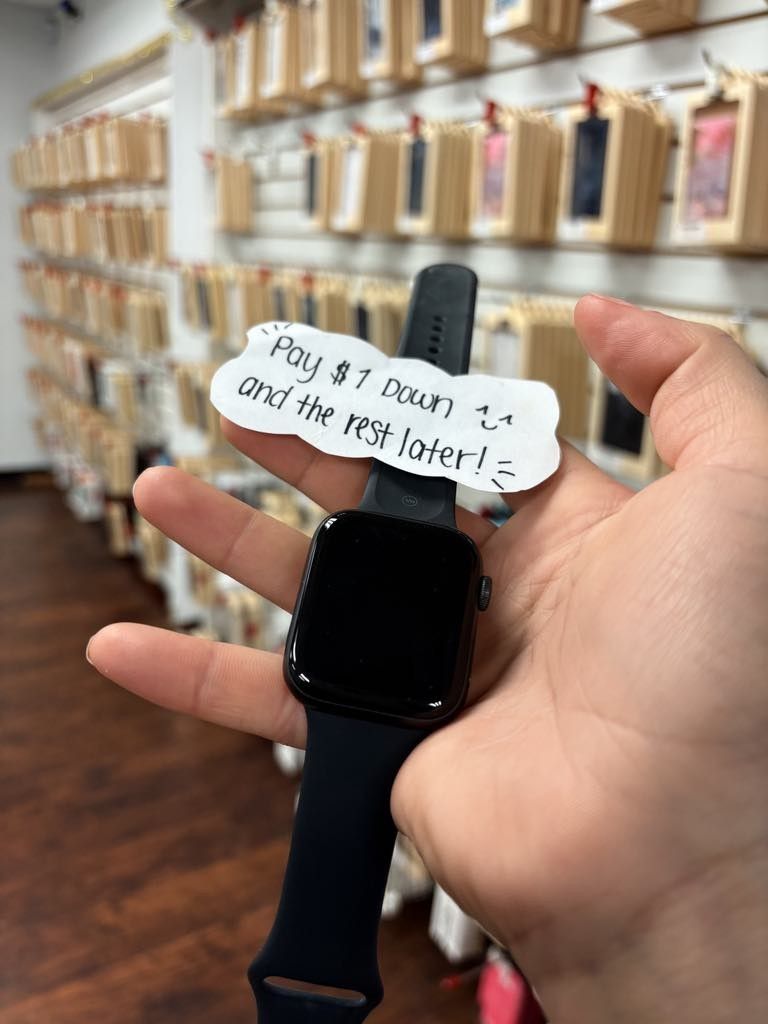 Apple Watch Series 3 / SE- $1 To Take it Home same Day and Pay the Rest later!
