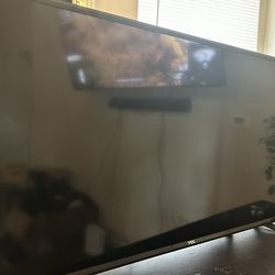 TCL 40” Roku smart tv
