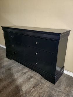 Long Dresser 58L 16W 33H