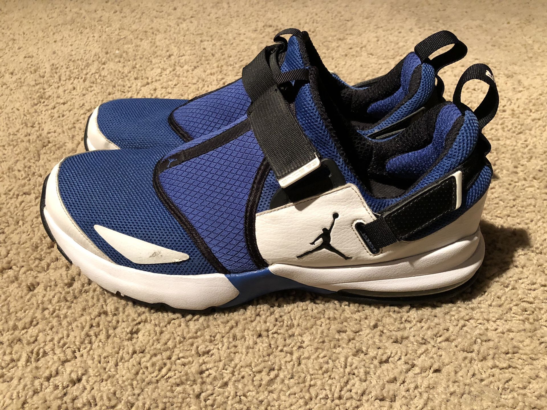 Air Jordan Trunner LX “Varsity Royal”