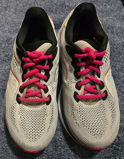 Saucony 6.5 Woman's
