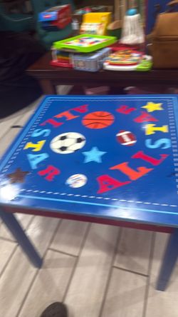 Kids wood table