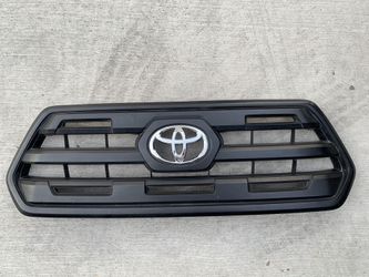 2016 - 2019 Genuine Toyota Tacoma SR SR5 Grille