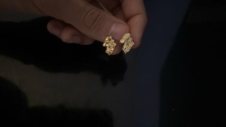 Gold earrings