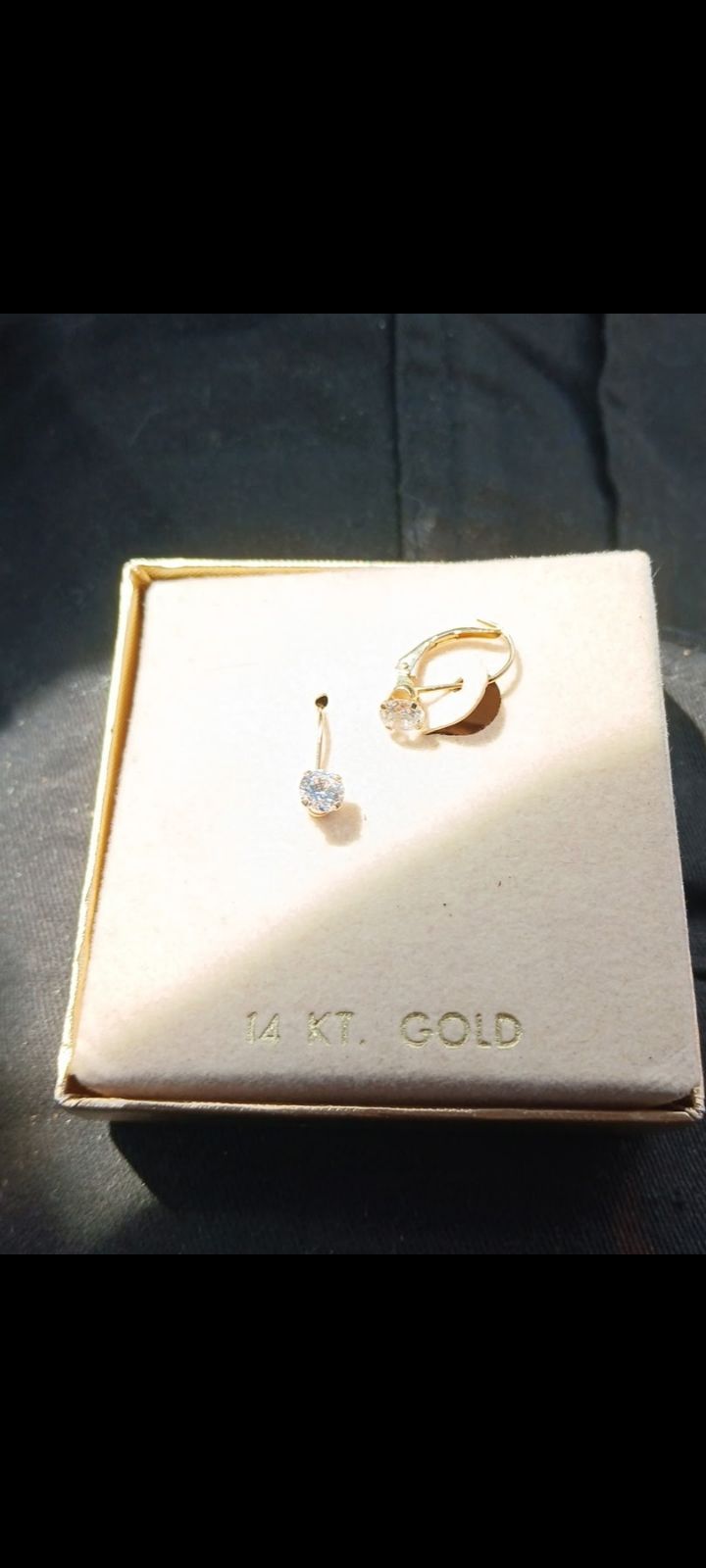 14kt gold and diamond earrings! Stamped and official ๐