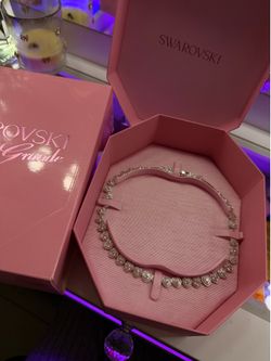 Swarovski x Ariana grande