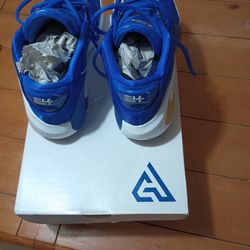 Giannis Zoom Freak 1