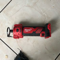 milwaukee cut out tool m18