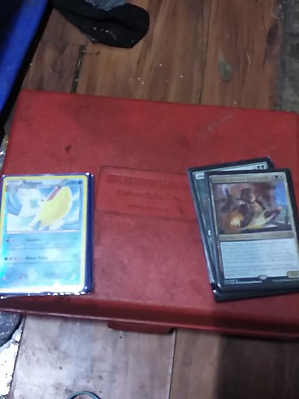 Rare and foil Pokemon and magic the gathering