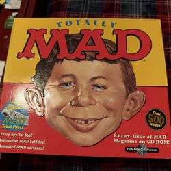Totally MAD  game in good condition    Vintage
