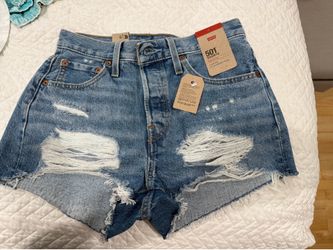 Levi’s 501 shorts women sz 28 - new