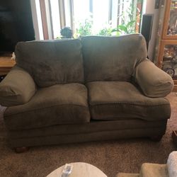 Loveseat Dark Green