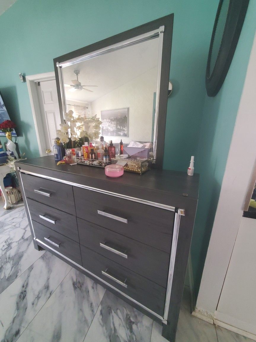 Bedroom Set