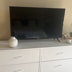 40” Roku Smart Tv