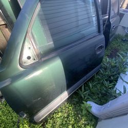 Silverado Chevy Front Doors 2004/2002/ Parts
