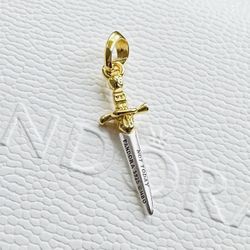 Pandora Game of Thrones Dragon Needle Dangle Charm #763142C00 + FREE Pandora Gift Box