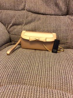 NEW VALERIE STEVENS EVENING PURSE GOLD