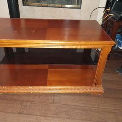 TV Stand Wood $25 Obo 42Lx 22-1/2W