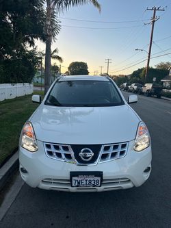 2013 Nissan Rogue SV + SL package