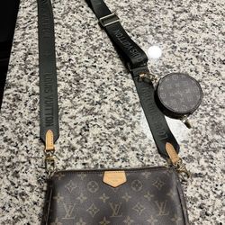 Louis Vuitton Multi Pochette Purse 