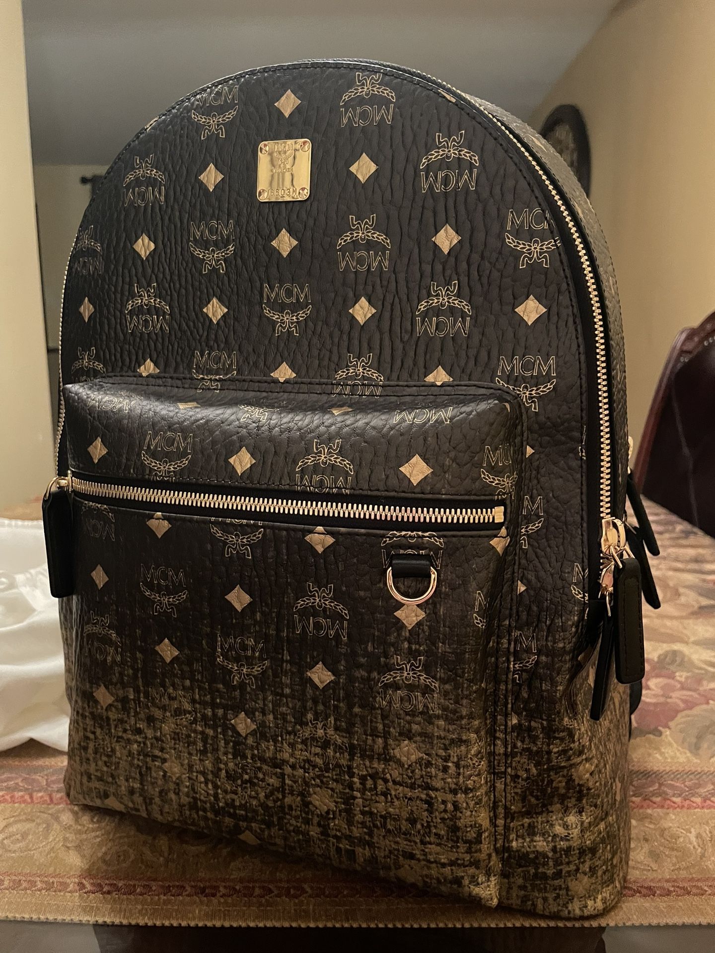MCM backpack (STUNNING) (BRAND NEW)