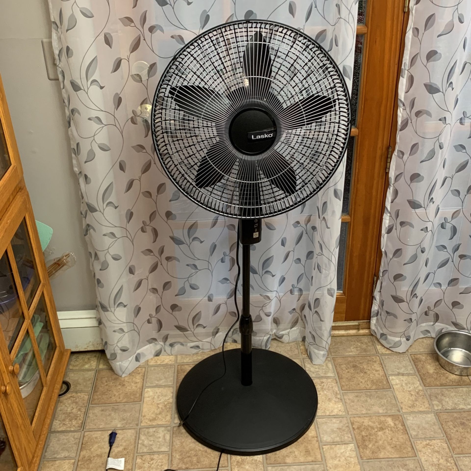 18 Lasso Fan With Remote New In Box