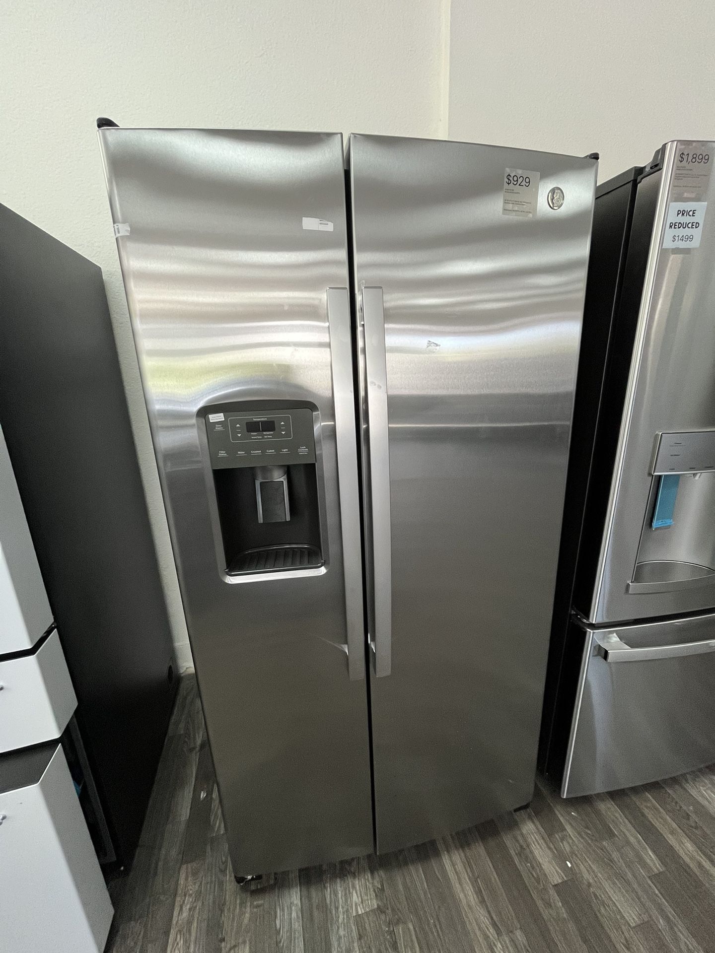 Standard Depth Side By Side GE Fridge, Open Box, Minor Cosmetic Wear, One Yr Warranty