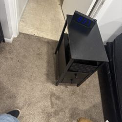 2 Matching Bedside Tables